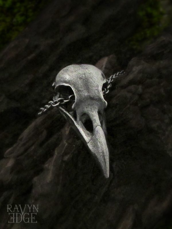 Medium crow skull necklace in sterling silver