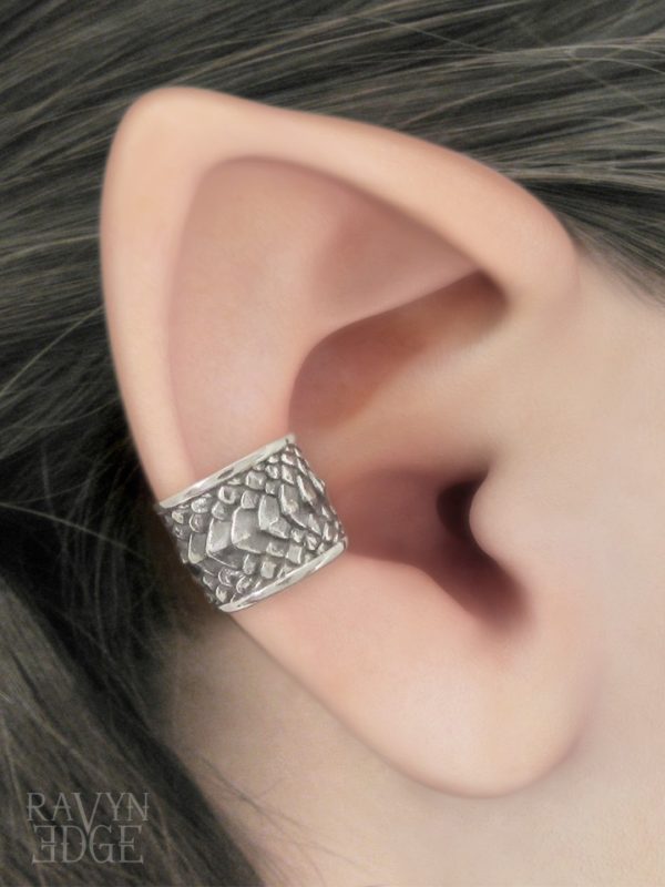 Silver dragon scale conch ear cuff jewelry, no piercing needed