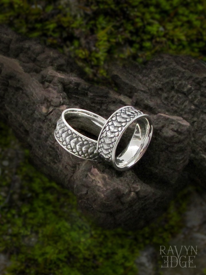 Dragon Scale Gothic Couple Rings  Matching Promise Rings for Couples
