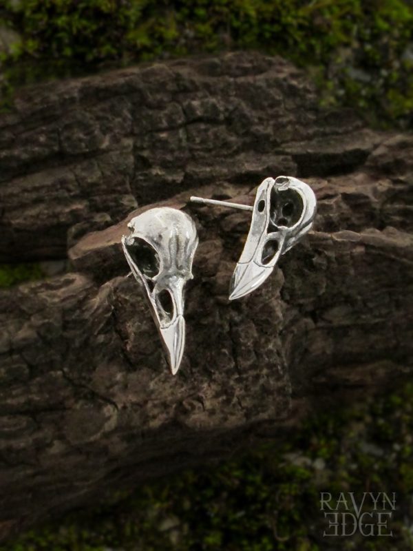 Raven skull gothic stud earrings for men and women