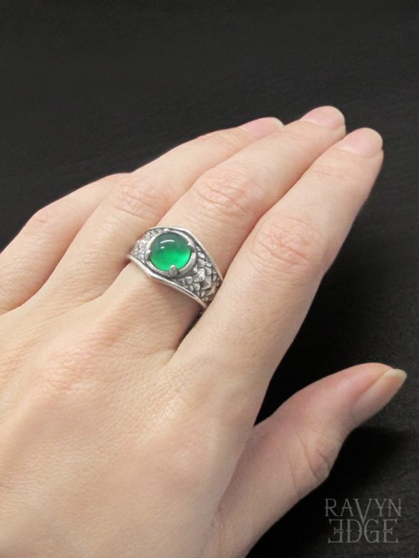 Dragon scale ring with green onyx birthstone for May