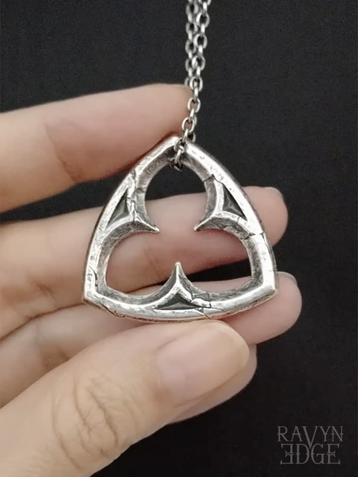 Sterling silver trefoil window triangle necklace