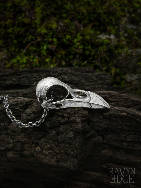 Medium crow skull necklace in sterling silver