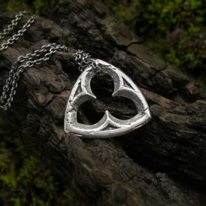 Small Trefoil Window Necklace